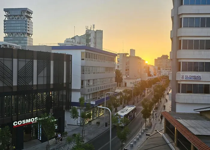 Life I Апартаменти Нікосія