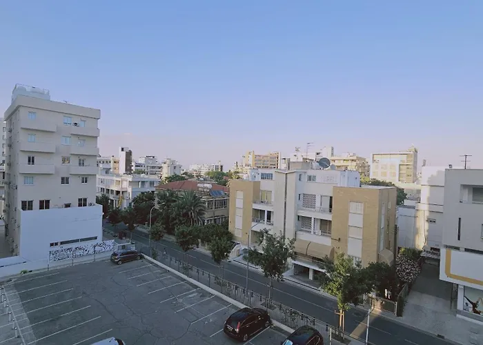 Life I Апартаменти