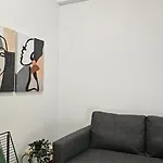 Life I Апартаменты *