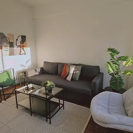 Apartment Life I *