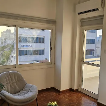 Life I Apartment *